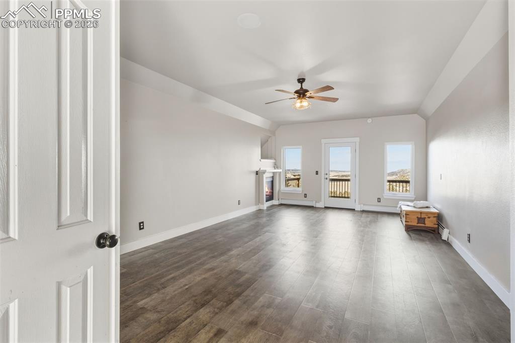 Image 17 of 48: Master Bedroom