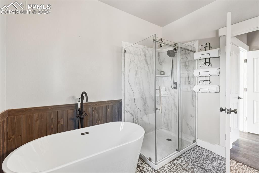 Image 21 of 48: Master Bathroom