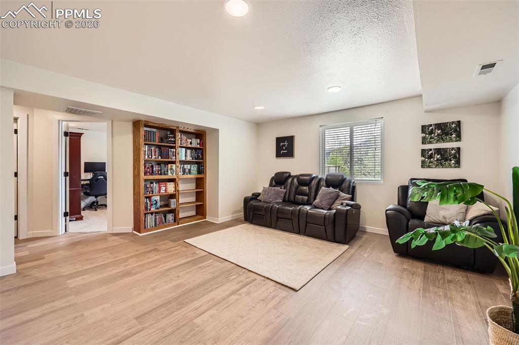 Image 15 of 28: Living Room