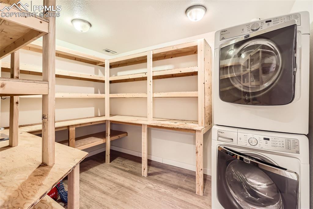 Image 23 of 28: Laundry