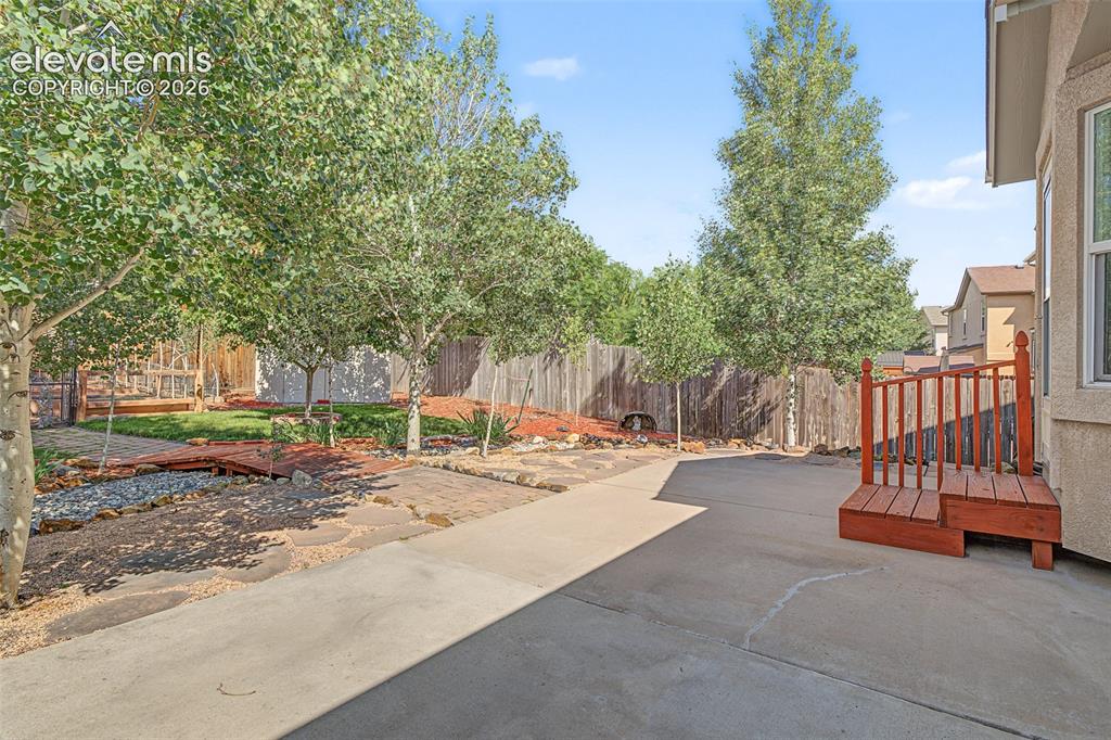 Image 19 of 47: Patio