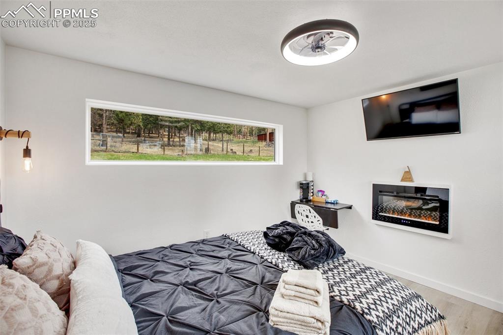 Image 45 of 49: Bedroom