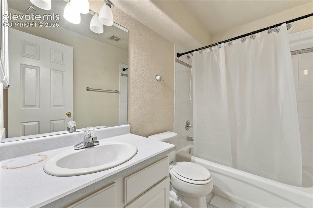 Image 21 of 29: Basement Bathroom