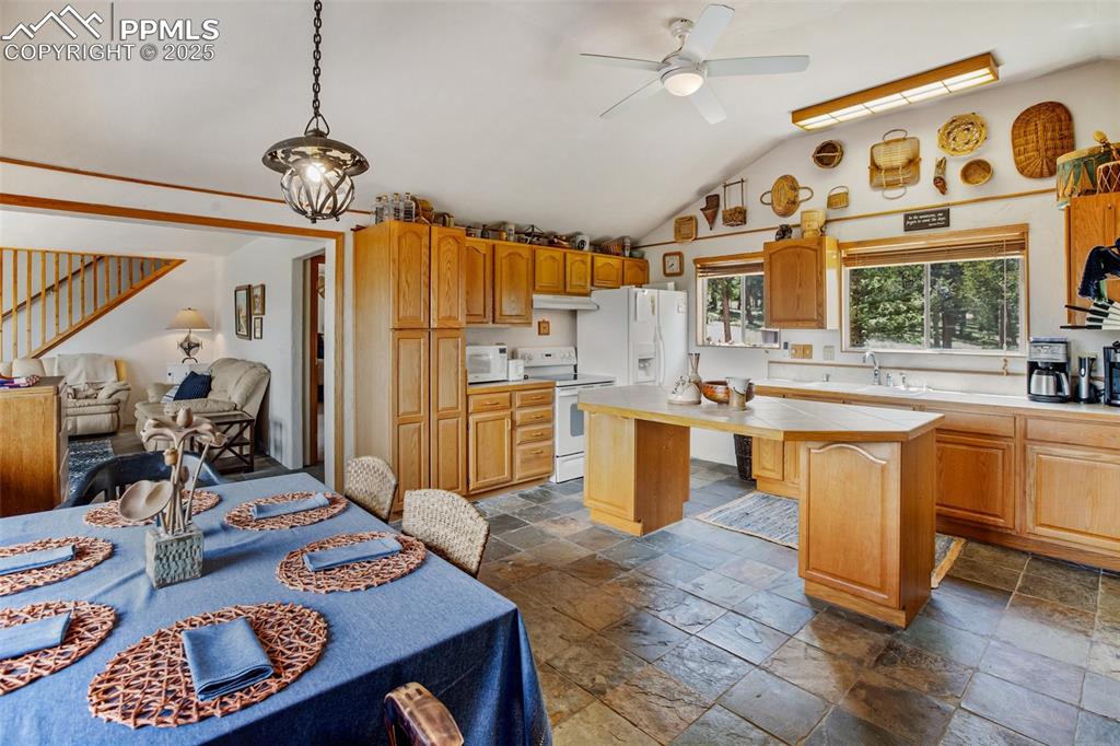 Image 12 of 47: Kitchen