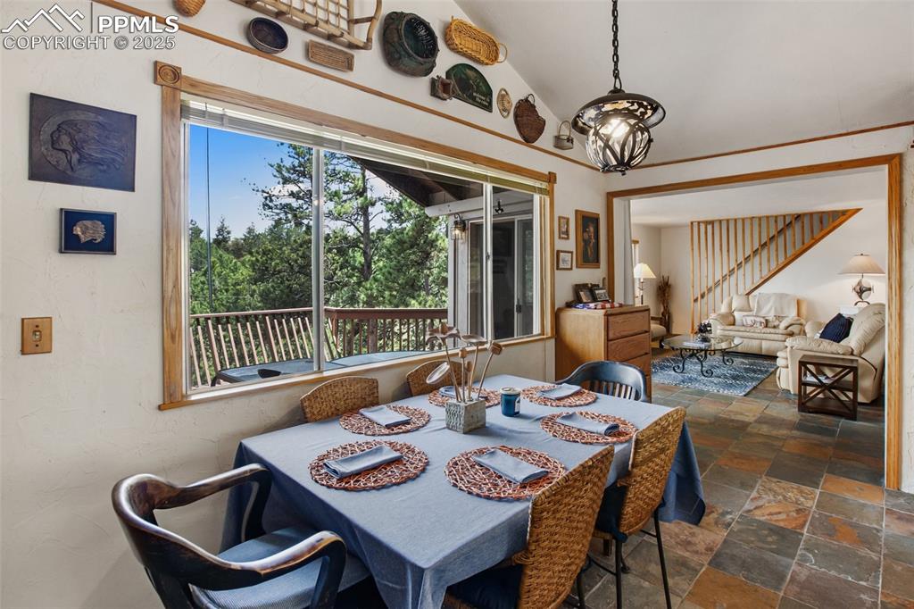 Image 13 of 47: Dining Area