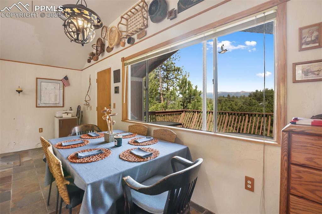 Image 15 of 47: Dining Area