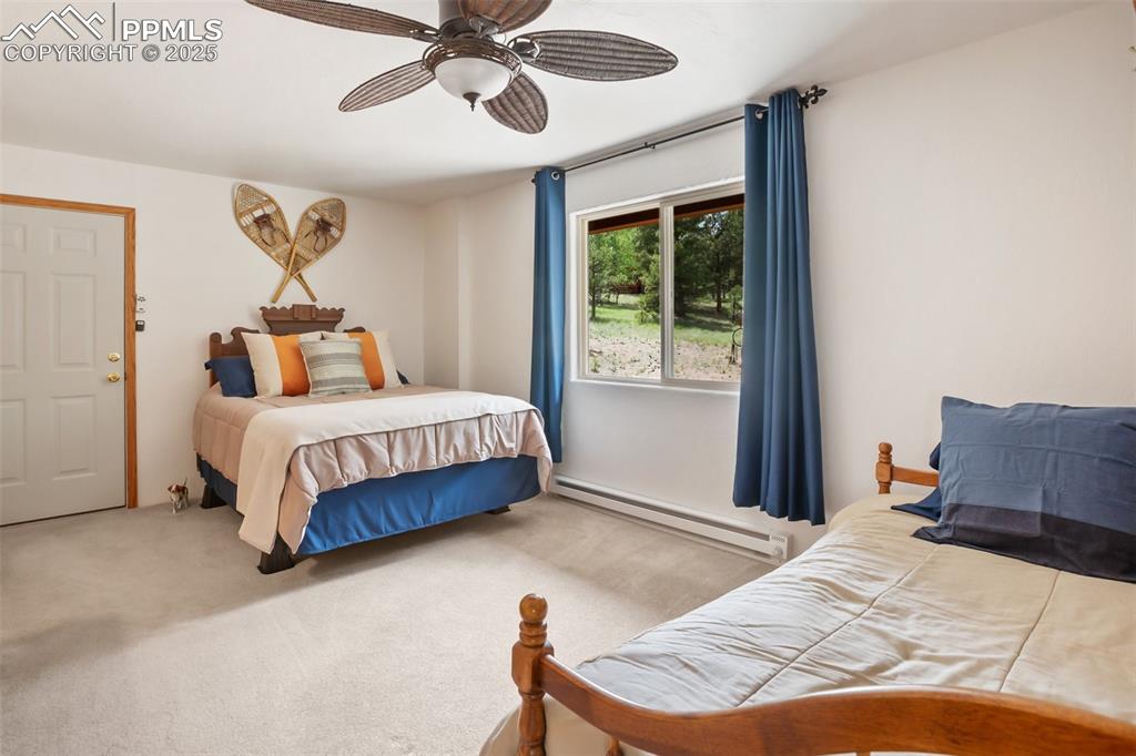 Image 19 of 47: Bedroom