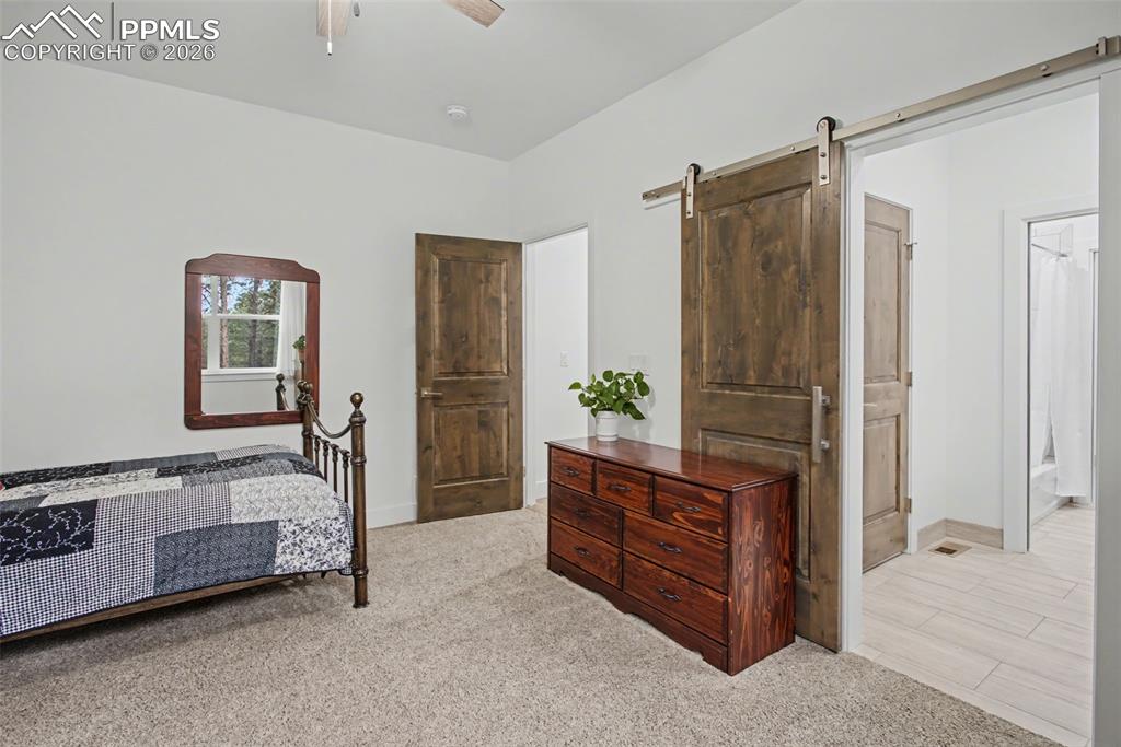 Image 28 of 41: Bedroom