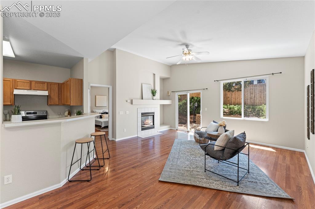 Image 7 of 47: Living Room