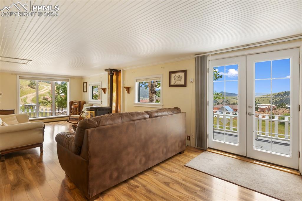 Image 10 of 26: Living Room