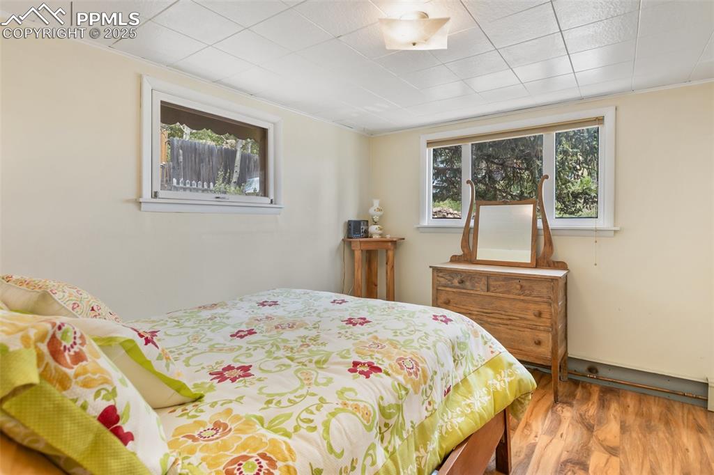 Image 19 of 26: Bedroom