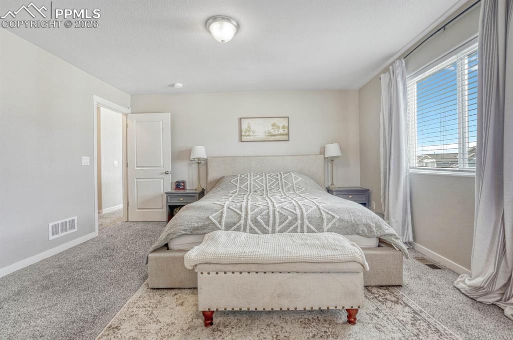 Image 15 of 29: Bedroom