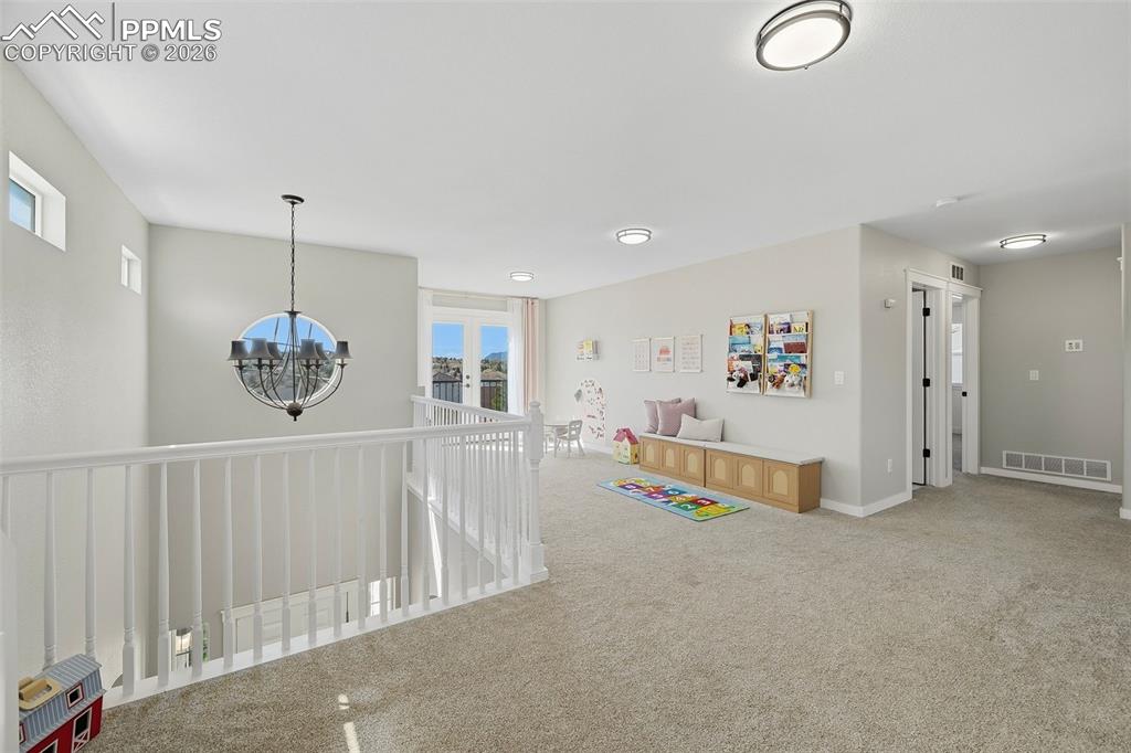 Image 24 of 50: Loft