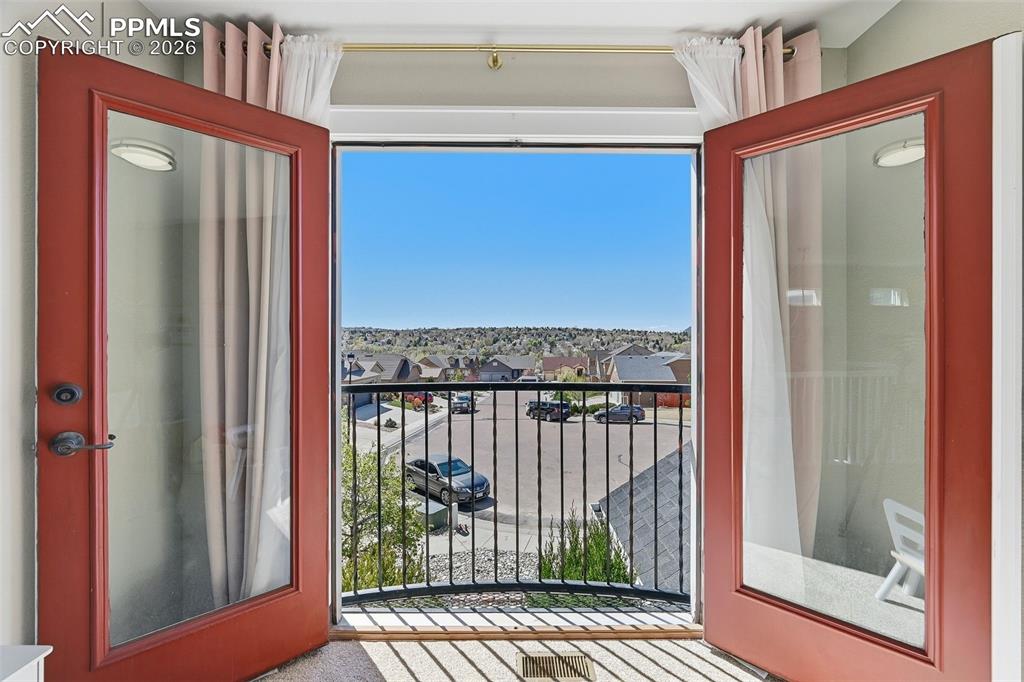 Image 26 of 50: Balcony