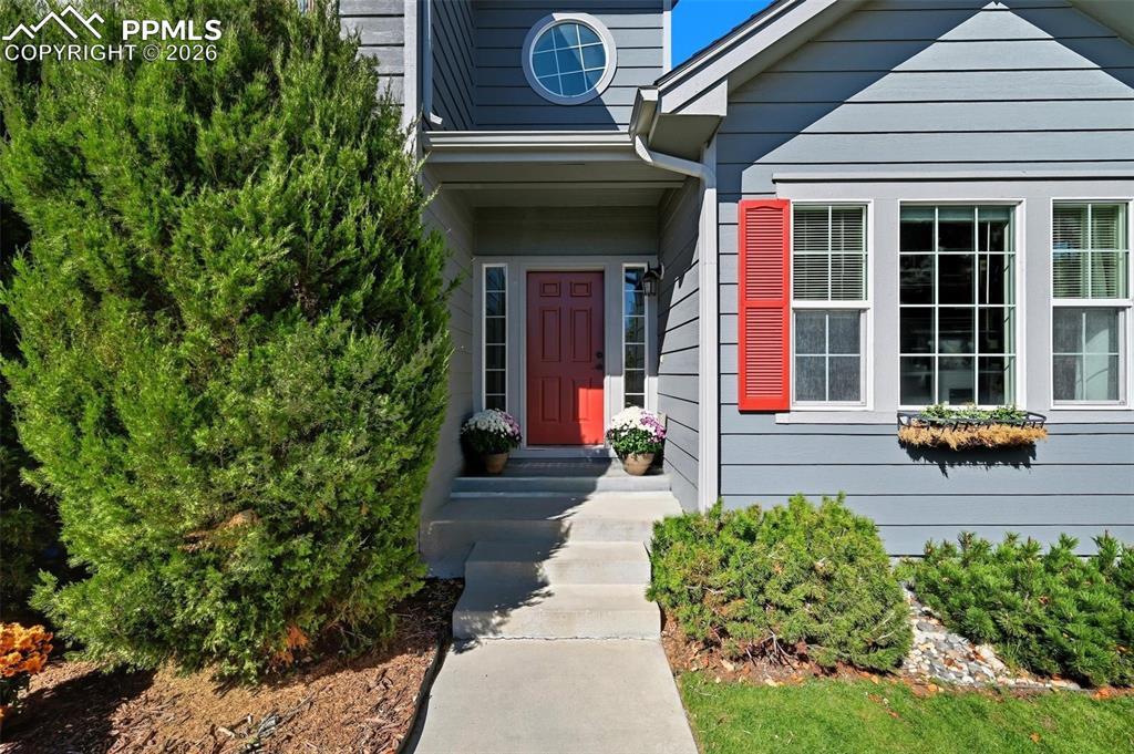 Image 3 of 50: Entry