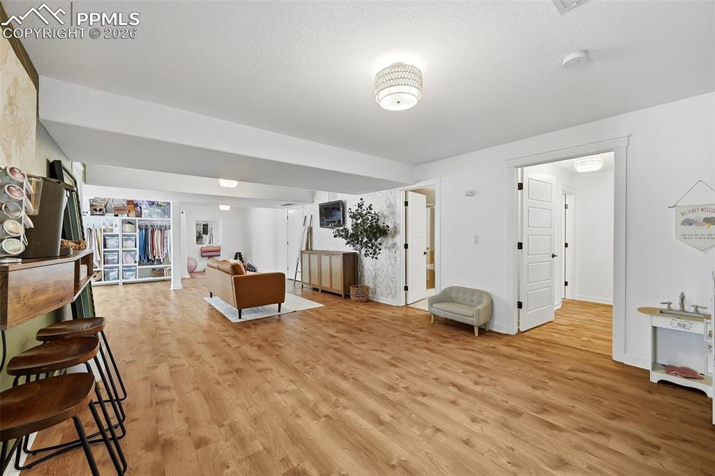 Image 36 of 50: Family Room