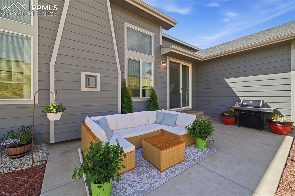 Image 43 of 50: Patio