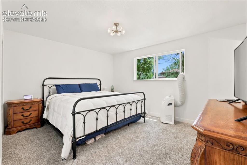 Image 19 of 45: Bedroom