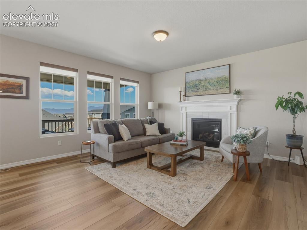 Image 11 of 50: Living Room