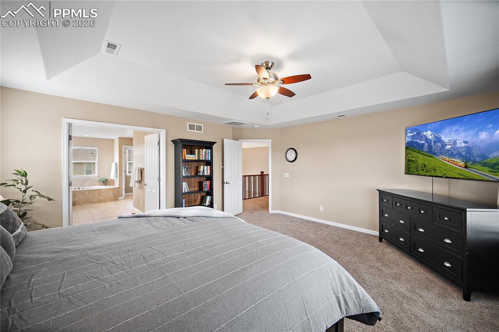 Image 27 of 48: Attached 5 piece bath and large walk-in closet. 