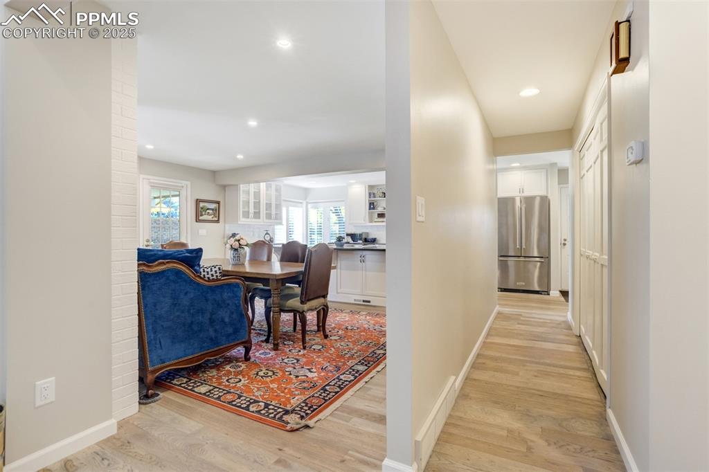 Image 23 of 50: Laundry