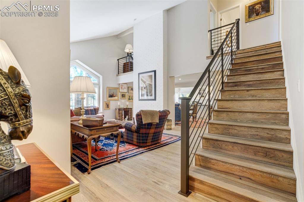 Image 7 of 50: Entry