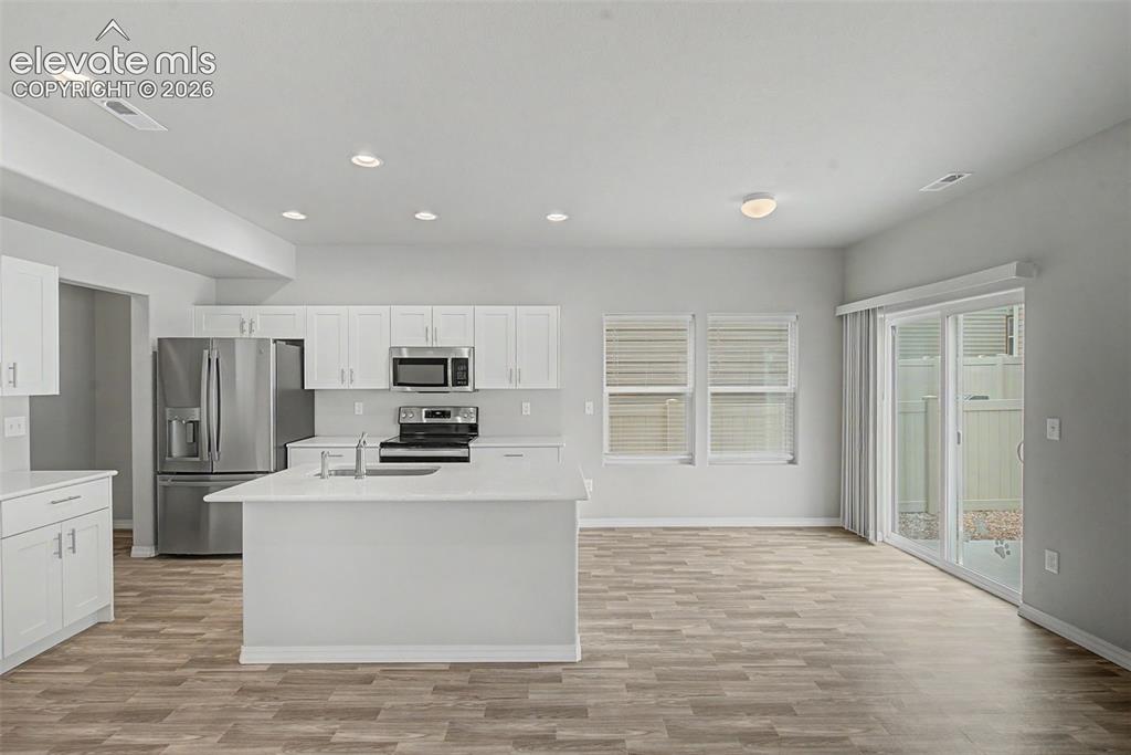 Image 11 of 35: Kitchen