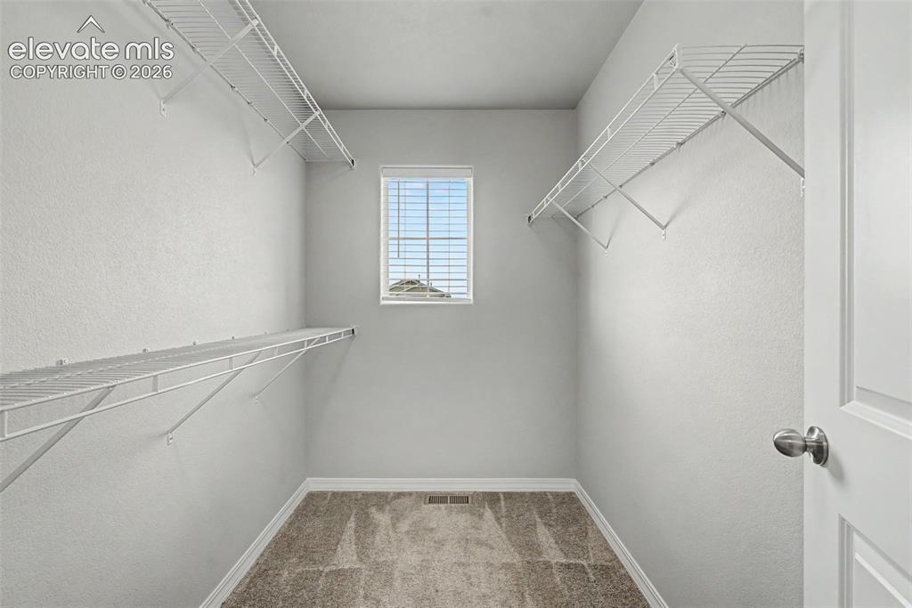 Image 20 of 35: Closet