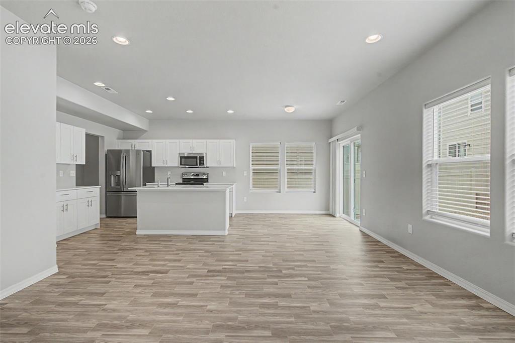 Image 6 of 35: Kitchen