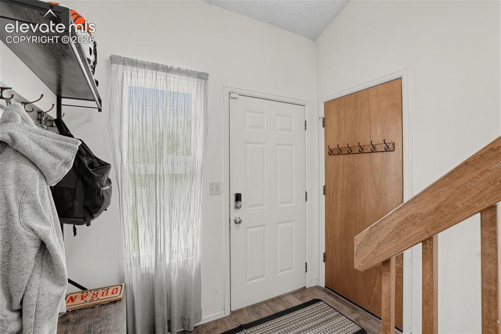 Image 9 of 27: entry