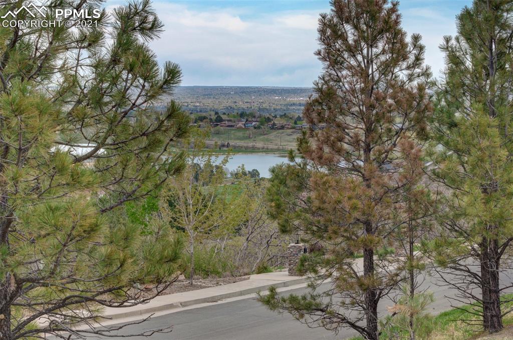 Listing 9868415, Image 3 of 14
