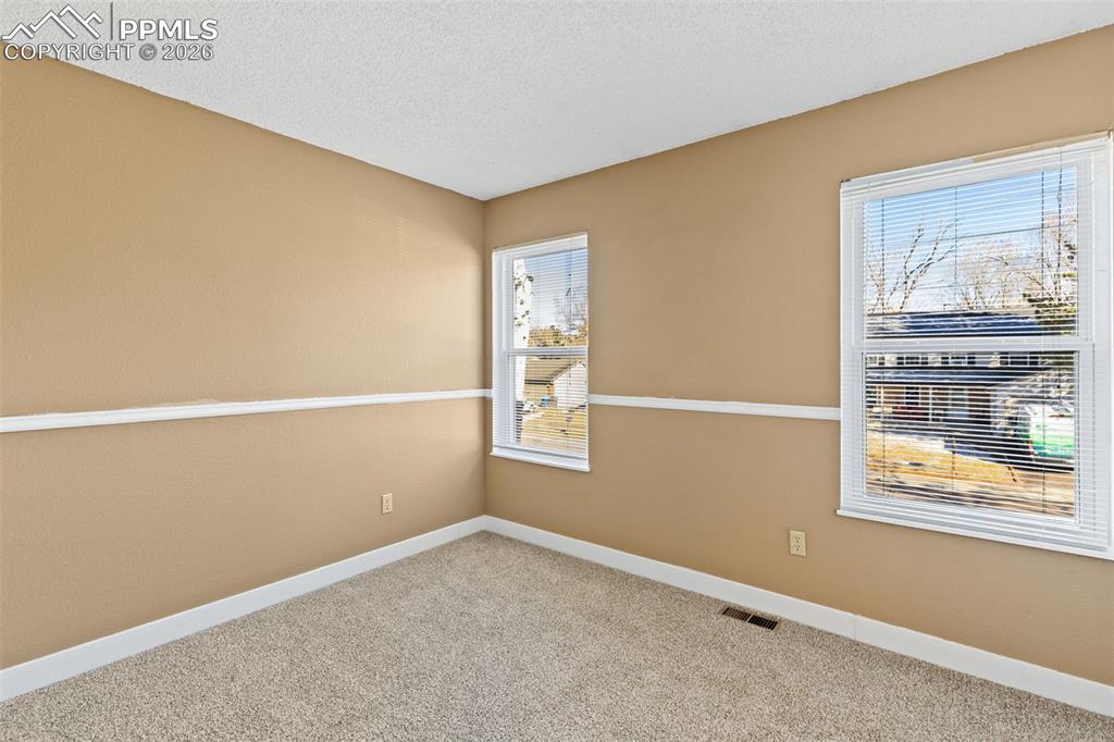 Image 14 of 28: Bedroom