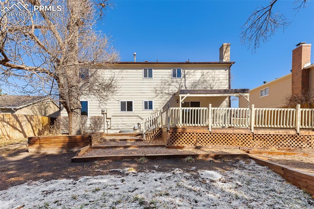 Image 26 of 28: Back of Structure