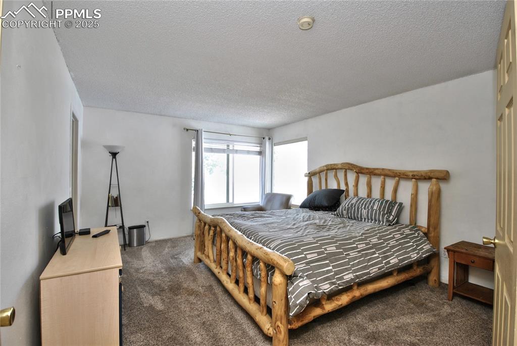 Image 10 of 35: Master Bedroom