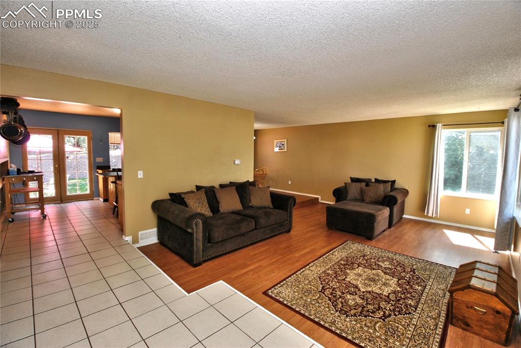 Image 3 of 35: Living Room