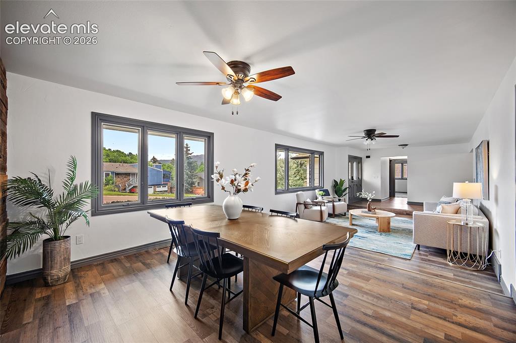 Image 11 of 48: Dining Area