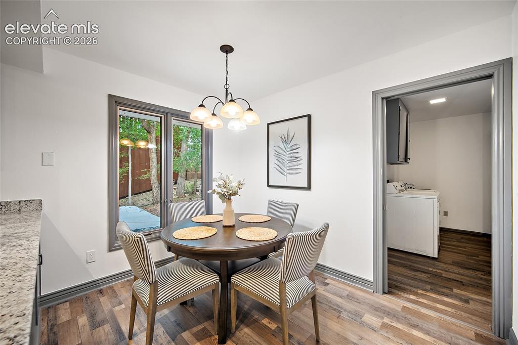 Image 21 of 48: Dining Area