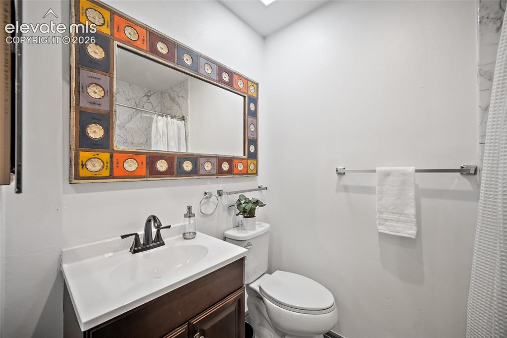Image 29 of 48: Bathroom