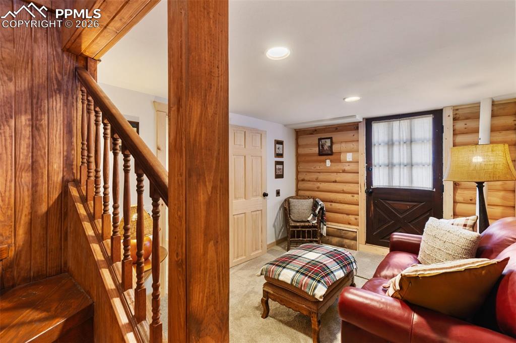 Image 26 of 50: Family Room