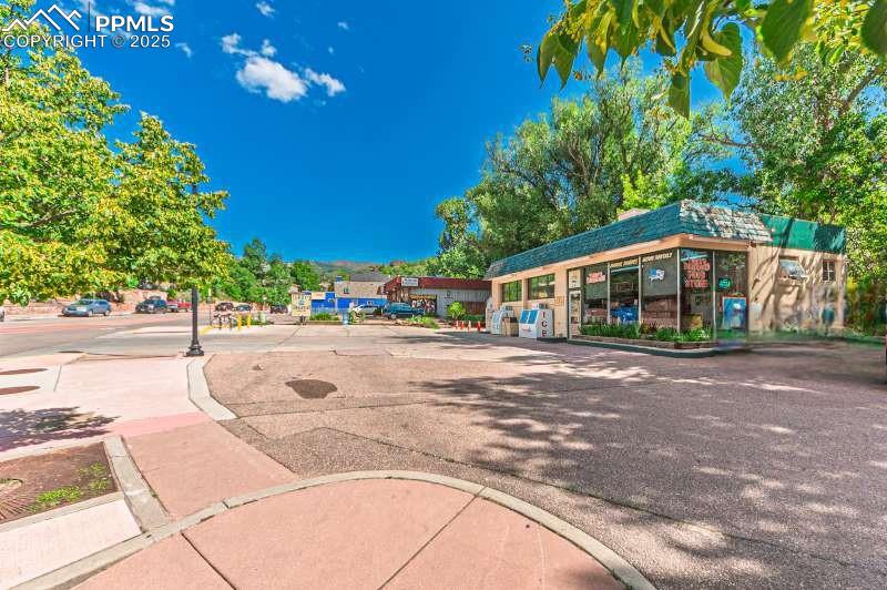 Image 7 of 21: Side of Structure