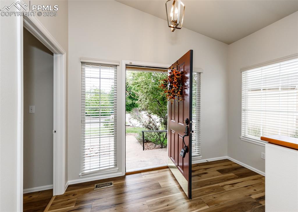 Image 3 of 43: Entry