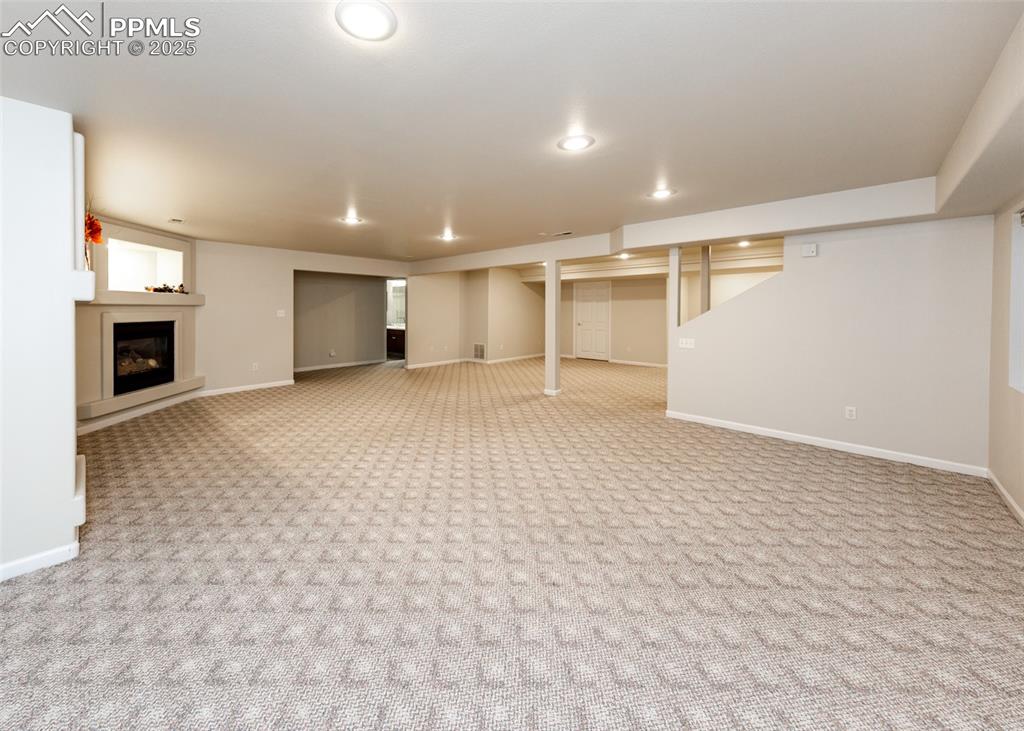 Image 31 of 43: Family Room