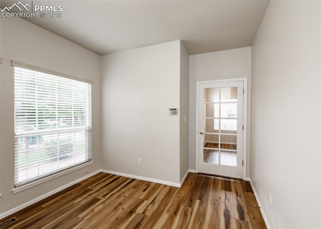 Image 5 of 43: Office