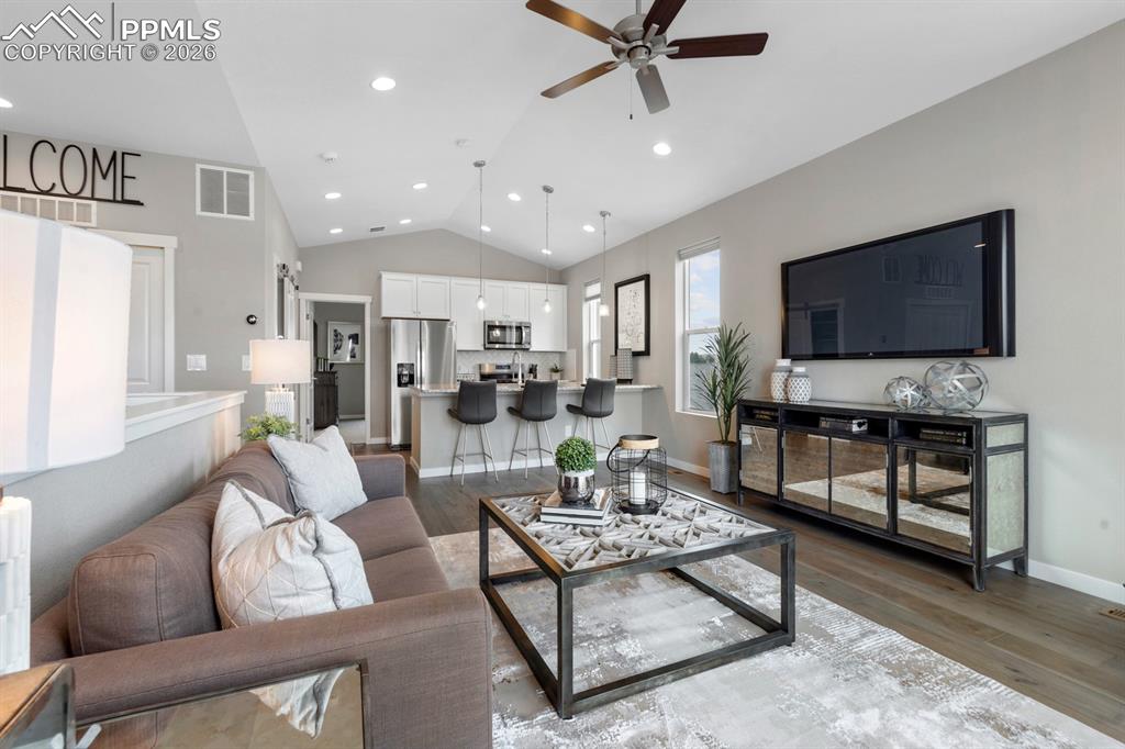 Image 14 of 29: Living Room