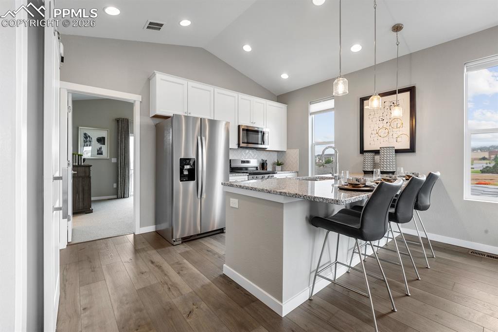 Image 15 of 29: Kitchen