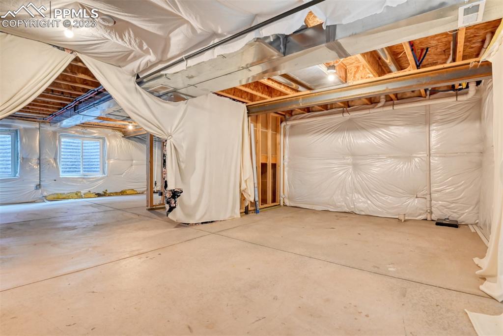Listing 9873966, Image 41 of 45