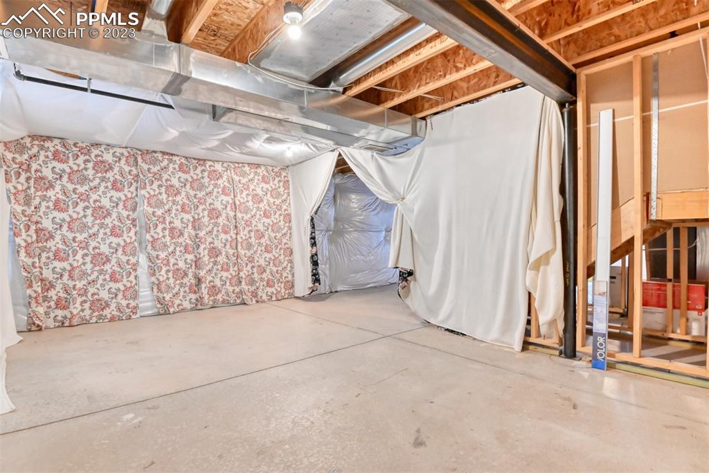 Listing 9873966, Image 42 of 45