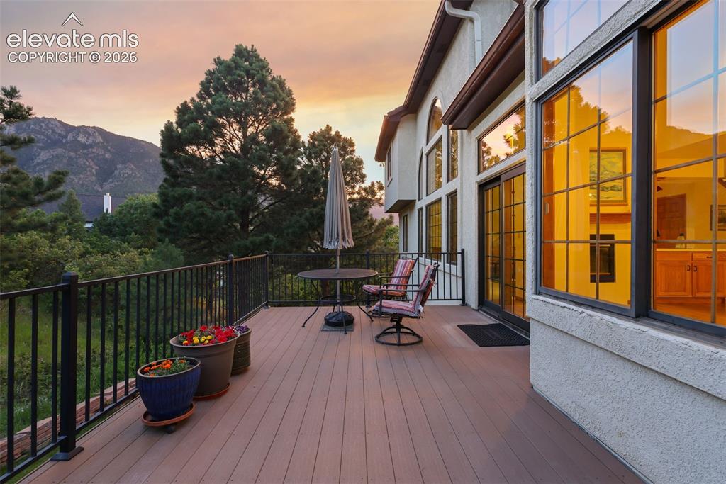 Image 4 of 46: Deck