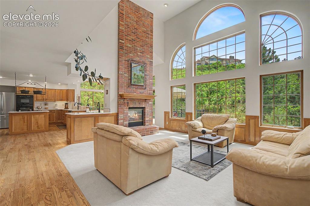 Image 6 of 46: Great Room