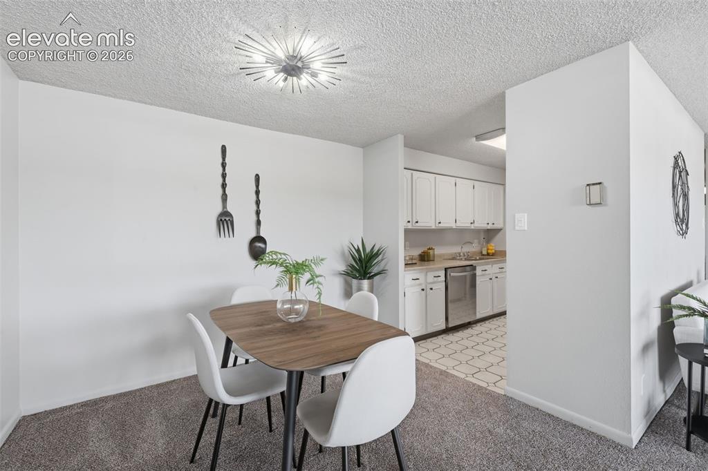 Image 12 of 38: Dining Area